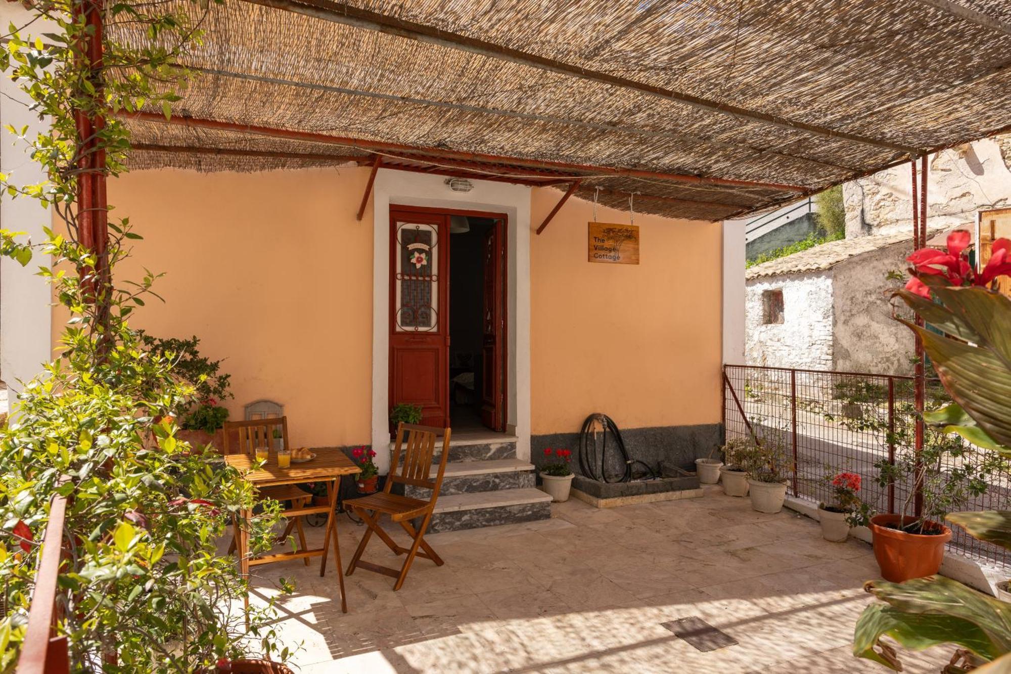 The Village Cottage - Benitses Μπενίτσες Εξωτερικό φωτογραφία